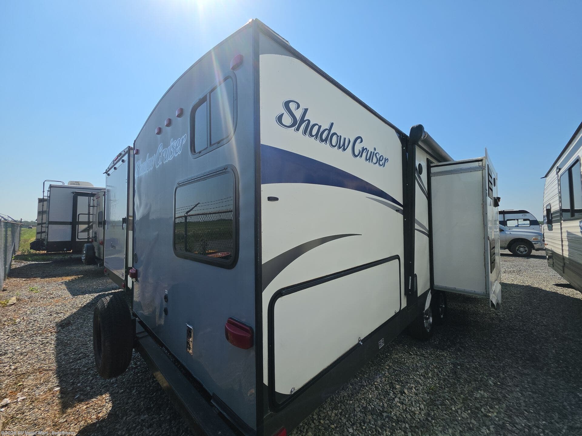 Used 2015 Cruiser RV Shadow Cruiser 282BHS available in Bath, Pennsylvania