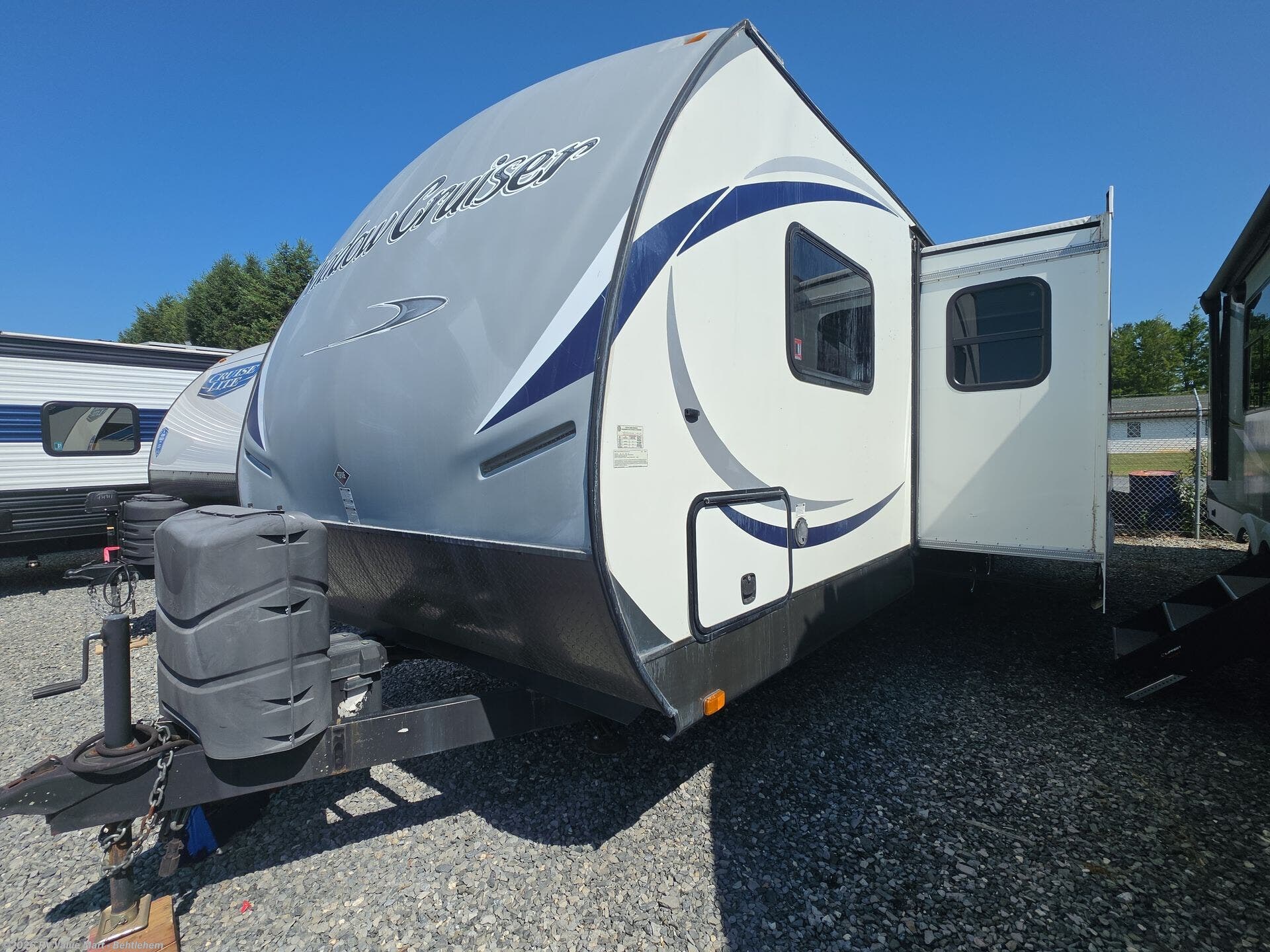2015 Cruiser RV Shadow Cruiser 282BHS - Used Travel Trailer For Sale by RV Value Mart - Behtlehem in Bath, Pennsylvania