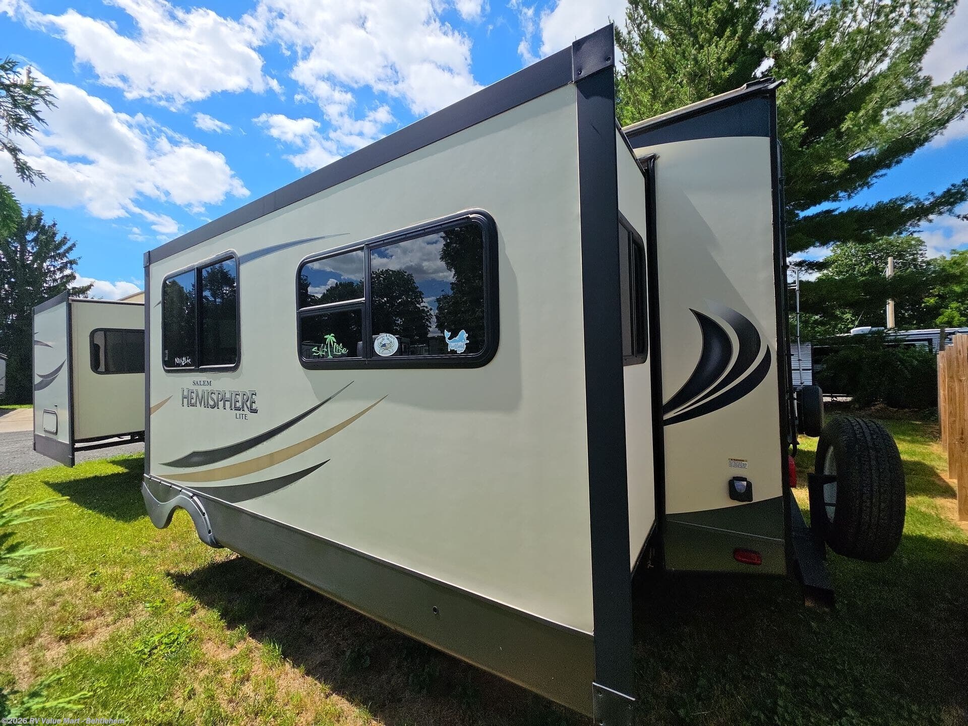 Used 2017 Forest River Salem Hemisphere Lite 326RL available in Bath, Pennsylvania