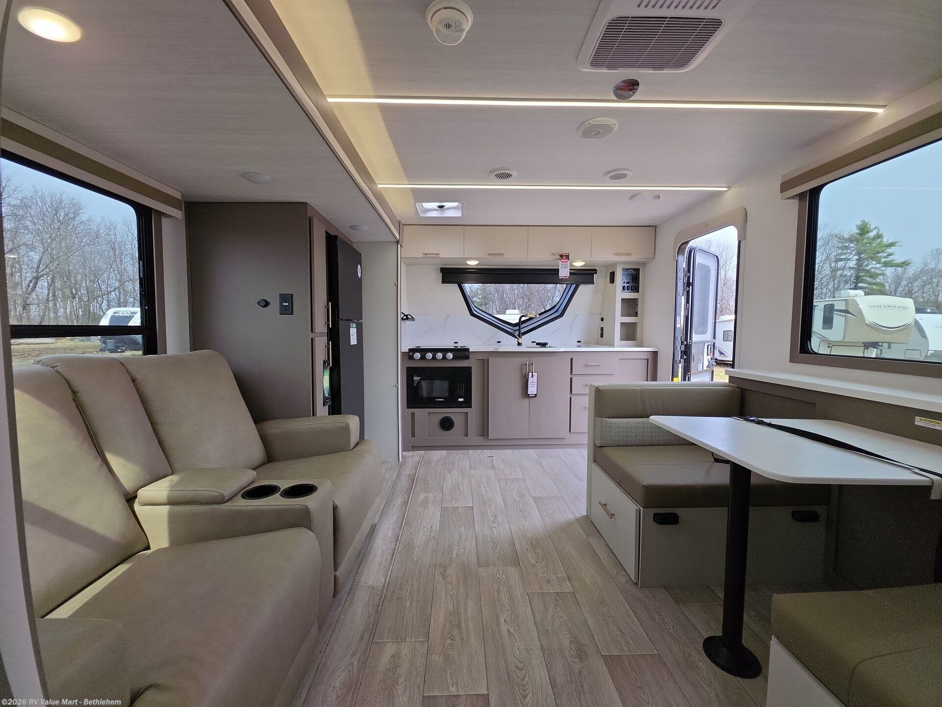 2026 East to West Alta 2775KFK - New Travel Trailer For Sale by RV Value Mart - Bethlehem in Bath, Pennsylvania
