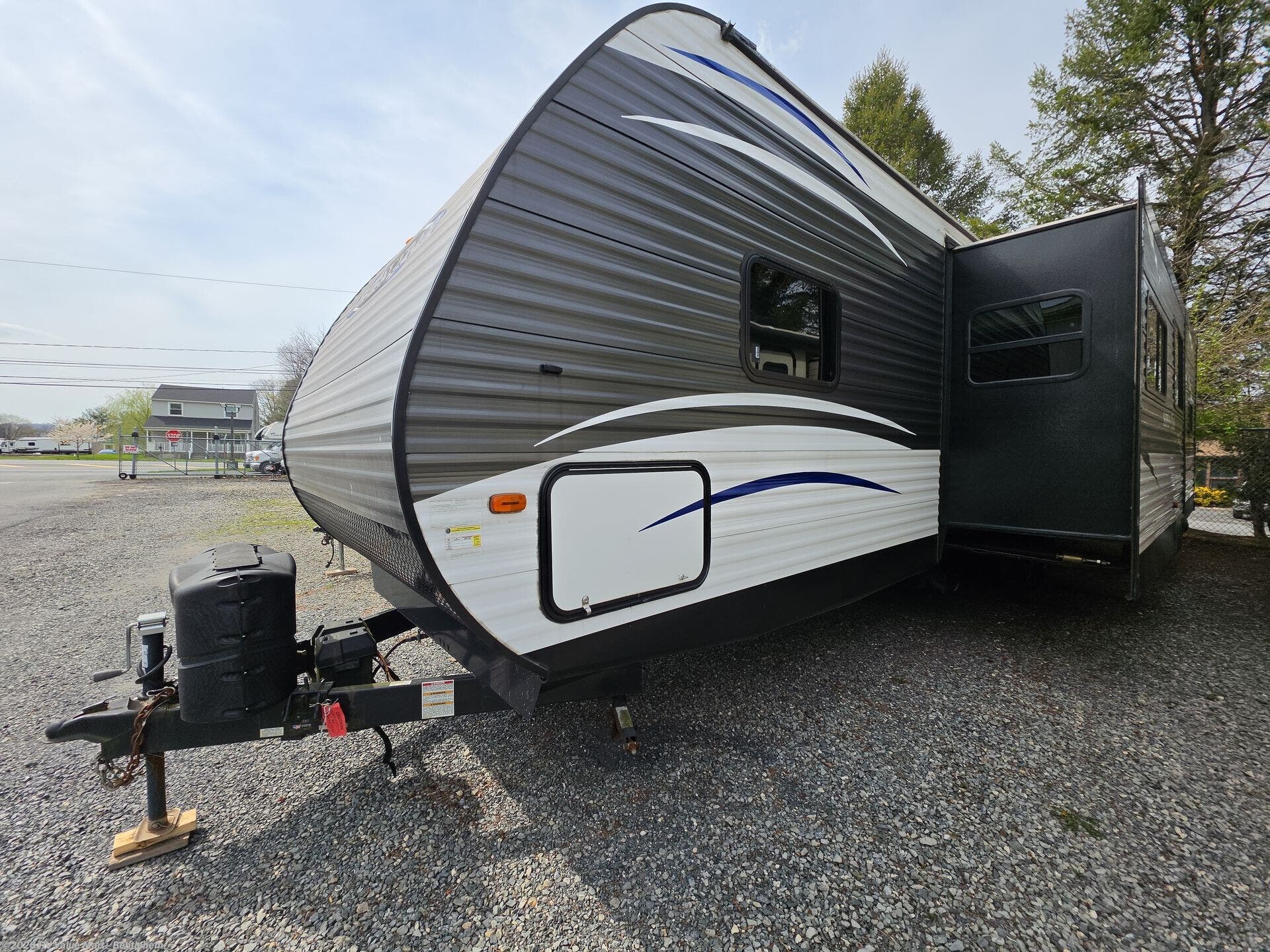2018 Dutchmen Aspen Trail 3100BHS - Used Travel Trailer For Sale by RV Value Mart - Behtlehem in Bath, Pennsylvania