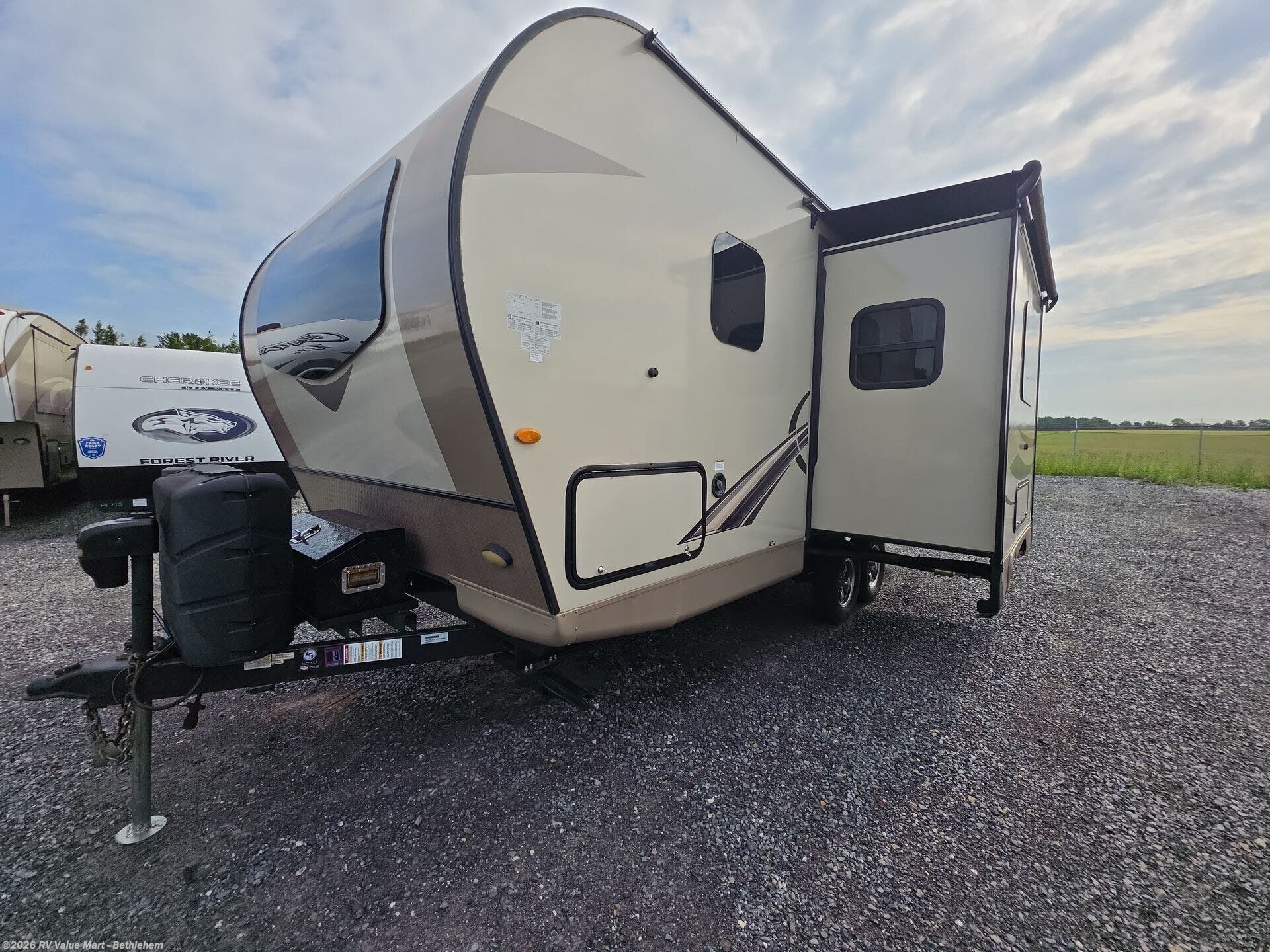 2019 Forest River Rockwood Mini Lite 2104S - Used Travel Trailer For Sale by RV Value Mart - Bethlehem in Bath, Pennsylvania
