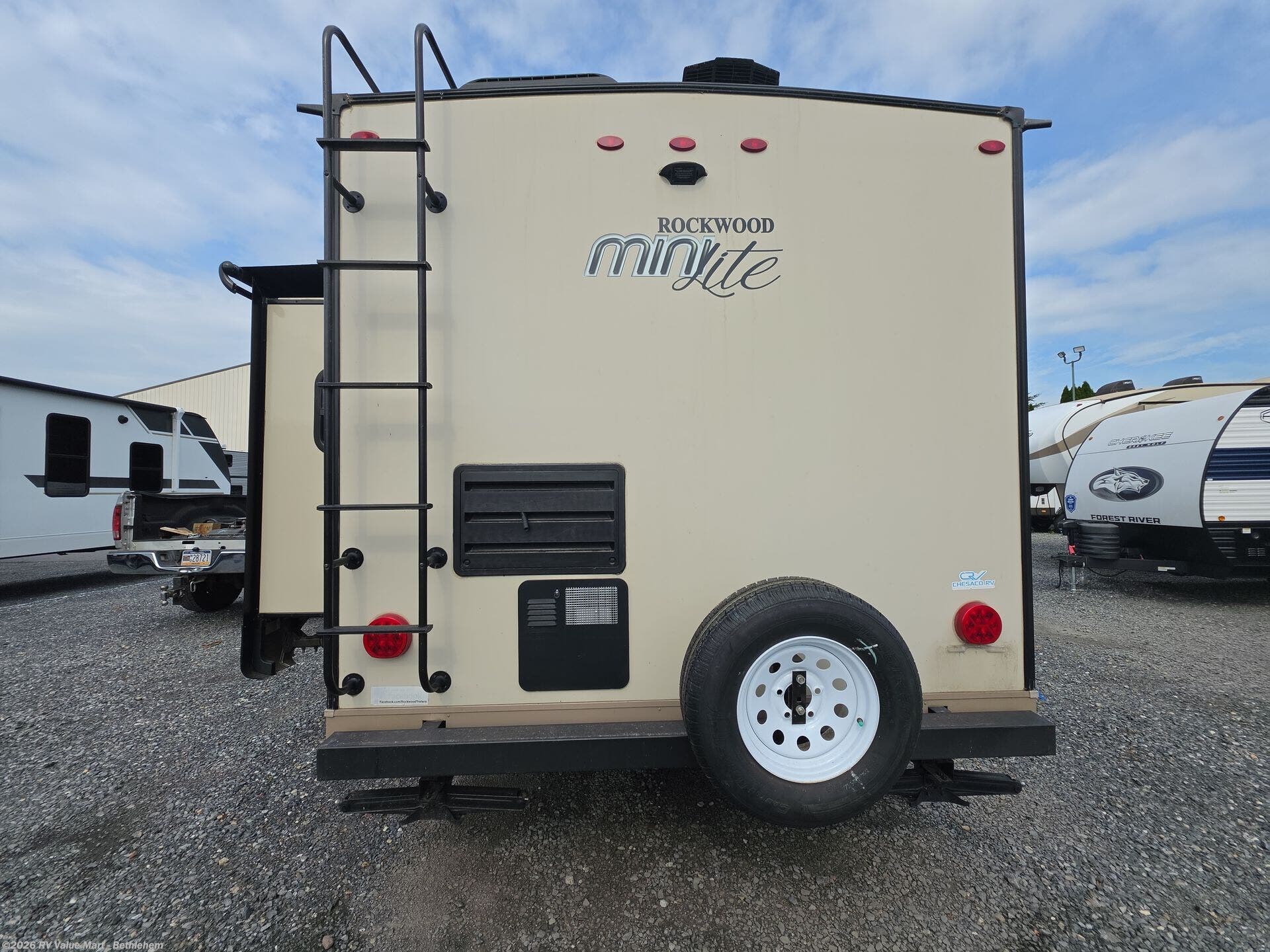 Used 2019 Forest River Rockwood Mini Lite 2104S available in Bath, Pennsylvania