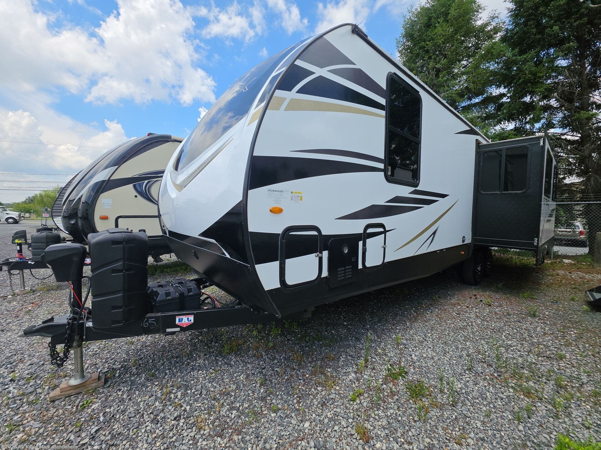 2023 Keystone Outback Ultra Lite 292URL - Used Travel Trailer For Sale by RV Value Mart - Behtlehem in Bath, Pennsylvania