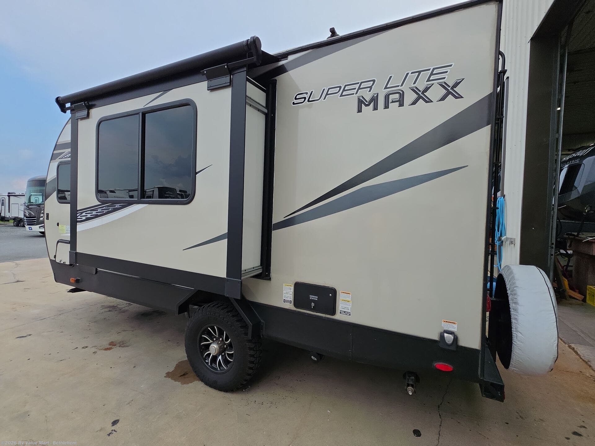 2022 Super Lite Maxx 16FBS by Starcraft from RV Value Mart - Bethlehem in Bath, Pennsylvania
