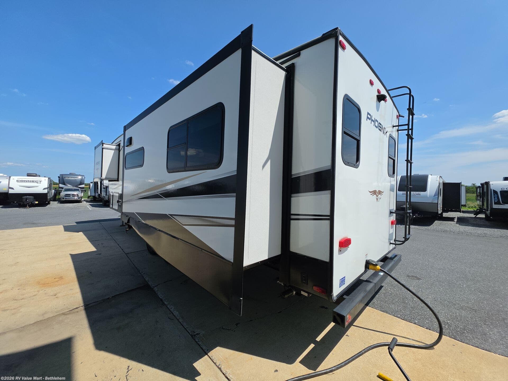 2021 Shasta Phoenix 30BH - Used Fifth Wheel For Sale by RV Value Mart - Bethlehem in Bath, Pennsylvania