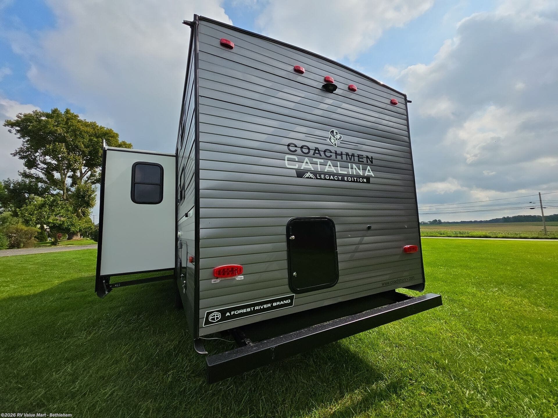 New 2027 Coachmen Catalina 273DBHCK available in Bath, Pennsylvania