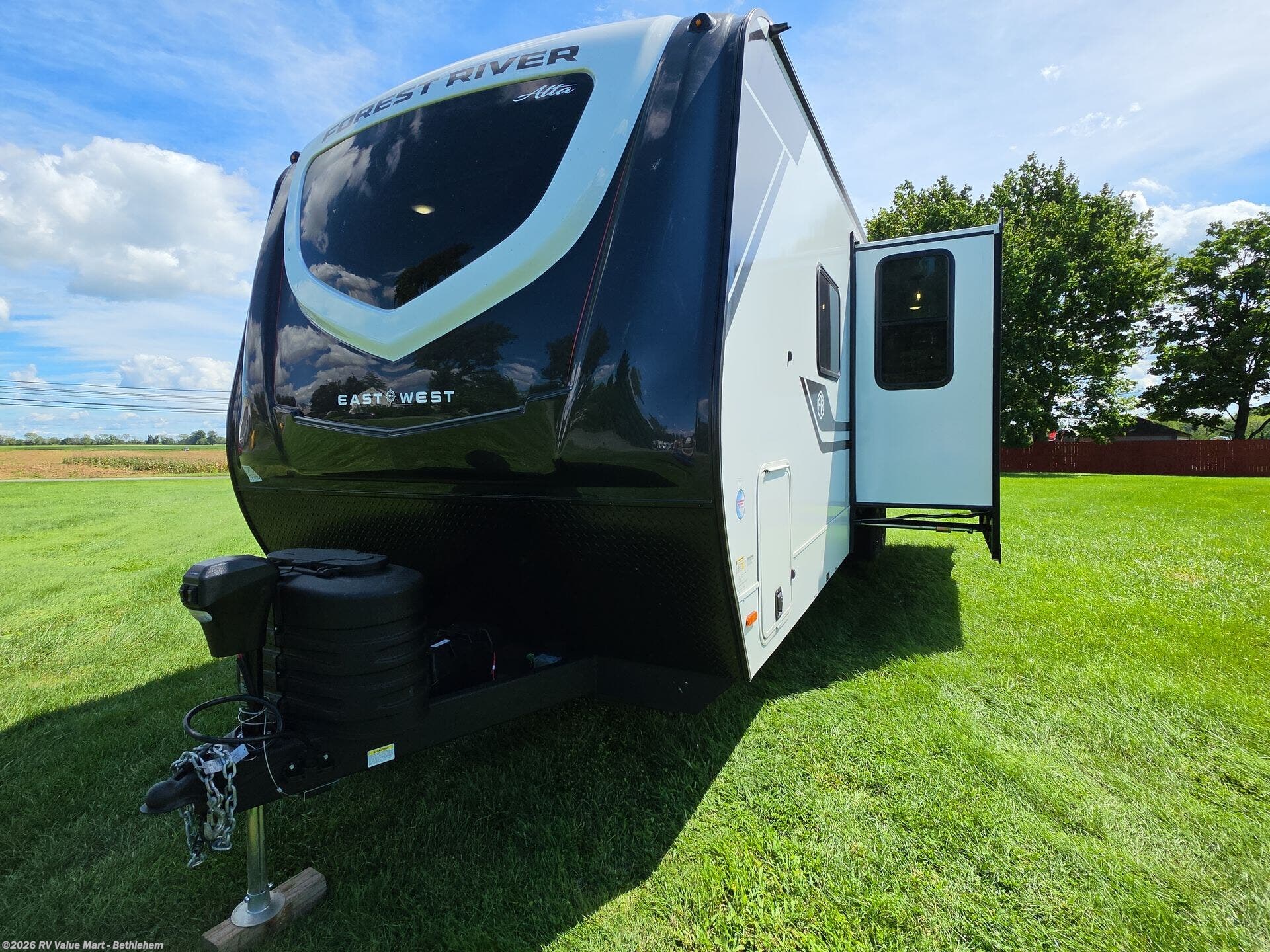 2027 East to West Alta 2800KBH - New Travel Trailer For Sale by RV Value Mart - Bethlehem in Bath, Pennsylvania