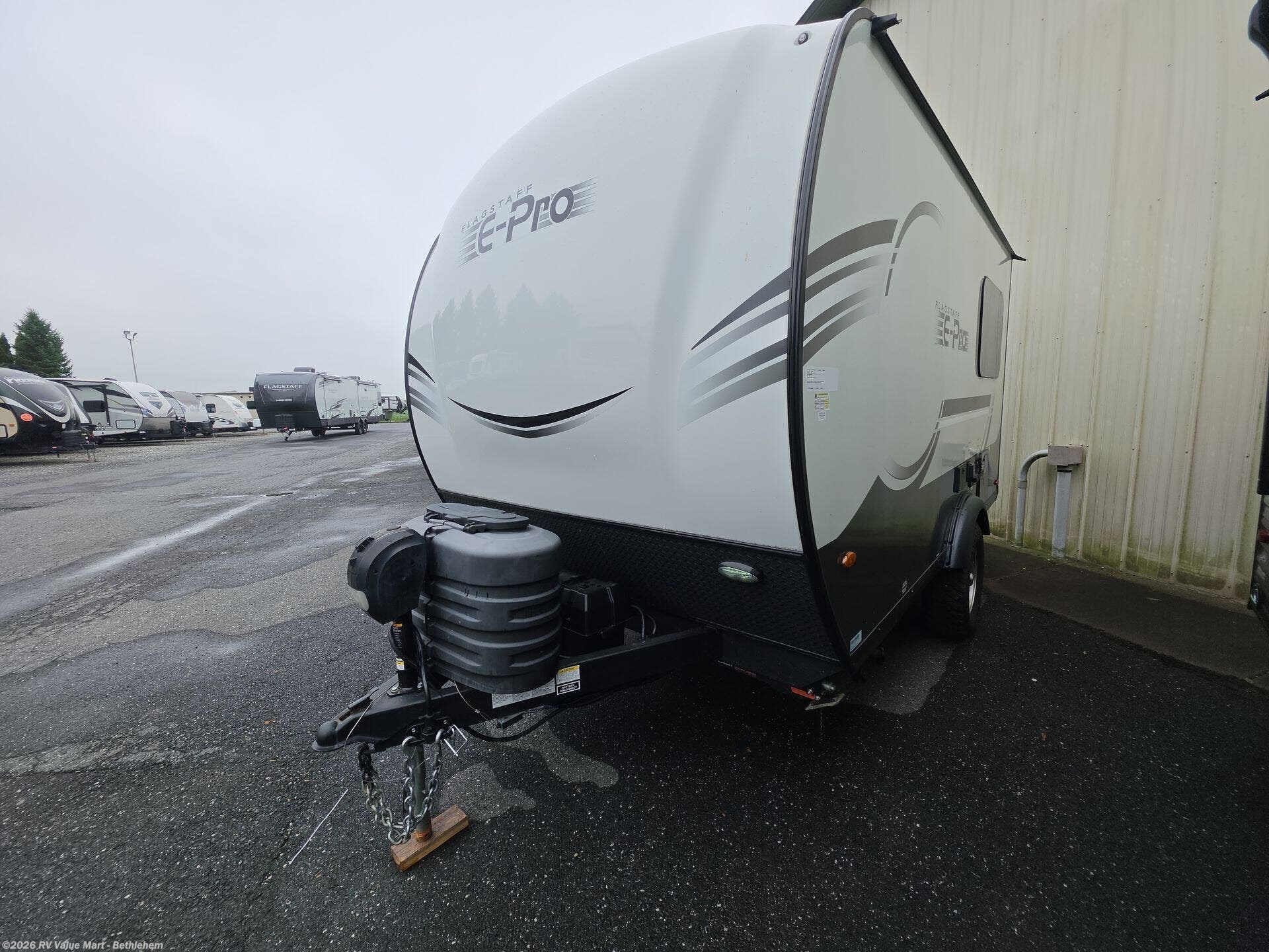2025 Forest River Flagstaff 15TB - Used Travel Trailer For Sale by RV Value Mart - Bethlehem in Bath, Pennsylvania