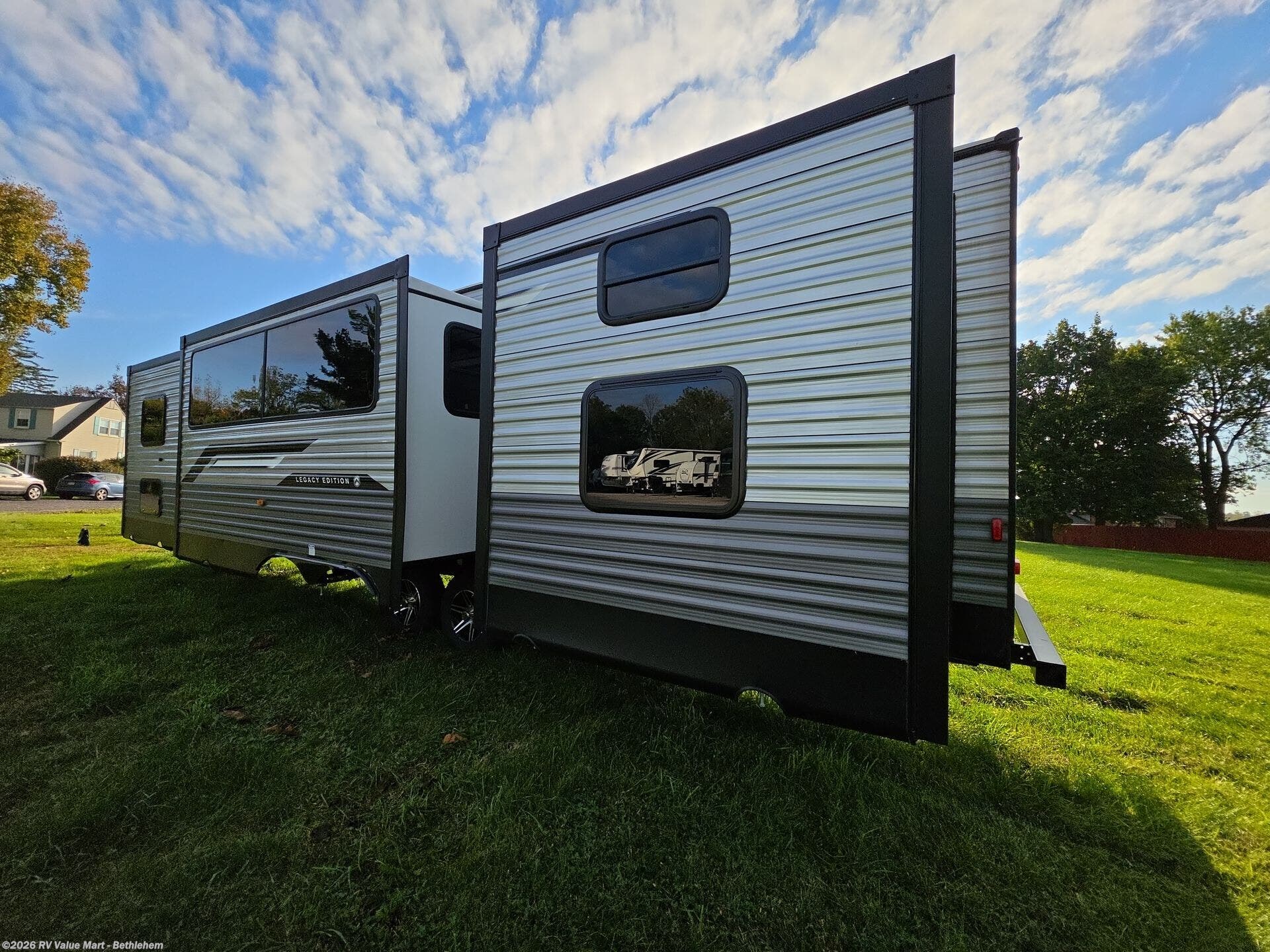 2026 Coachmen Catalina Legacy Edition 343BHTS - New Travel Trailer For Sale by RV Value Mart - Bethlehem in Bath, Pennsylvania