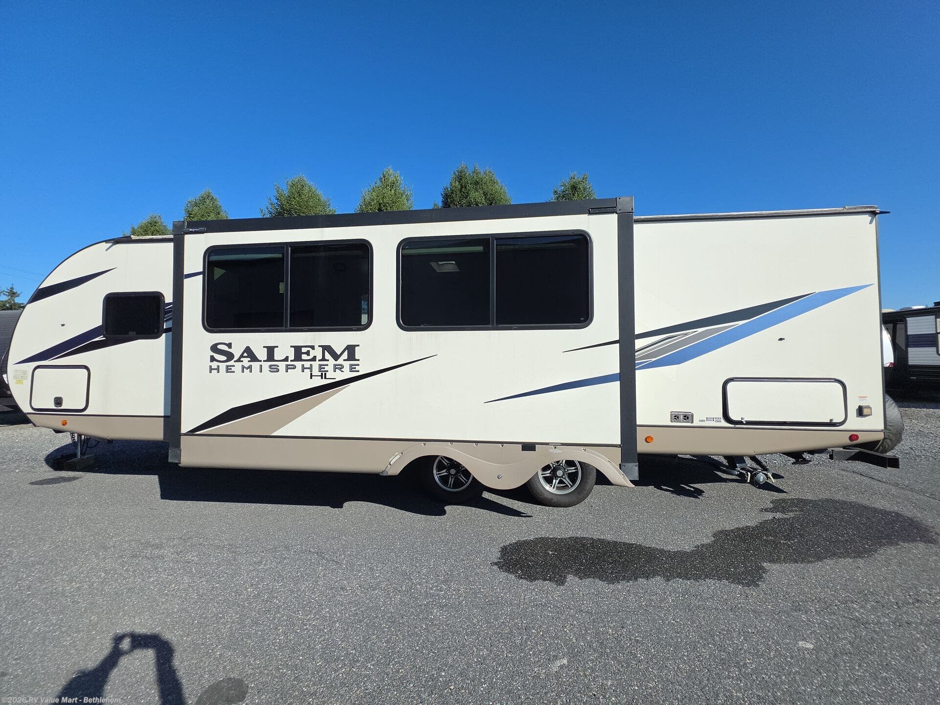 Used 2022 Forest River Salem 26BHHL Salem Hemisphere available in Bath, Pennsylvania