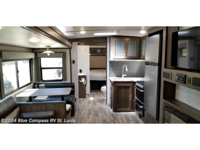 2019 Crossroads Redwood 3901mb Eureka Mo 11450 For Sale Great Escapes Rv Center