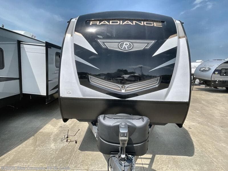 2022 Cruiser RV Radiance Ultra Lite 25BH RV for Sale in Eureka, MO