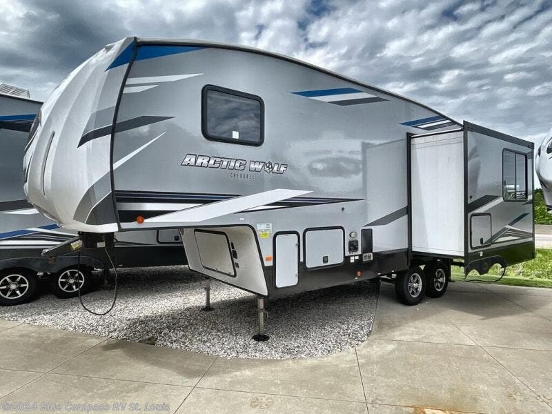 2022 Forest River Cherokee Arctic Wolf 261RK RV for Sale in Eureka, MO