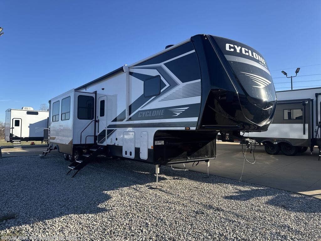 2026 Cyclone 3914 by Heartland from Blue Compass RV St. Louis in Eureka, Missouri