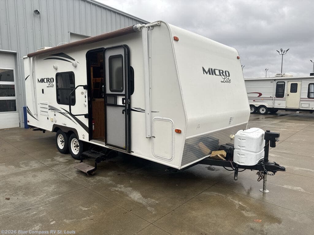 2014 Keystone Flagstaff Micro Lite 23LB - Used Fifth Wheel For Sale by Blue Compass RV St. Louis in Eureka, Missouri