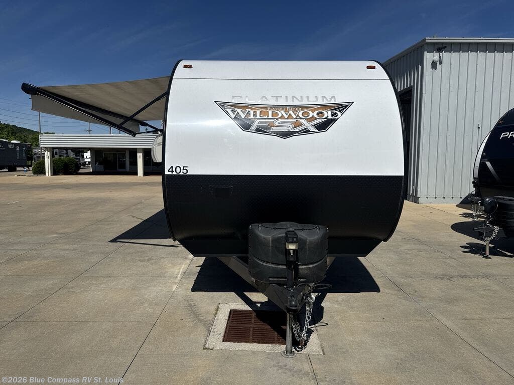 2020 Wildwood Platinum 270RTKX by Forest River from Blue Compass RV St. Louis in Eureka, Missouri