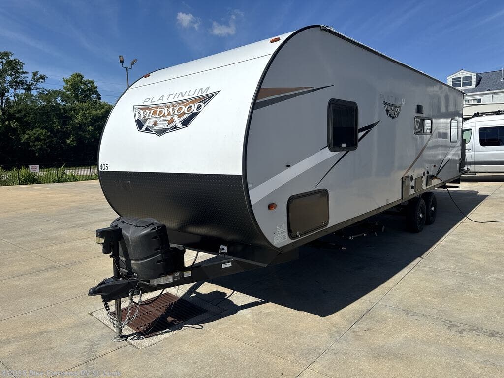 Used 2020 Forest River Wildwood Platinum 270RTKX available in Eureka, Missouri