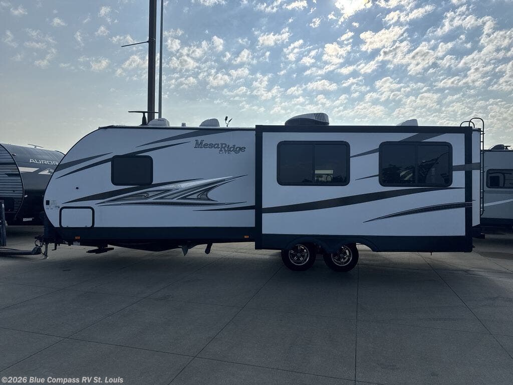 Used 2019 Highland Ridge Mesa Ridge Limited MR271RLS available in Eureka, Missouri