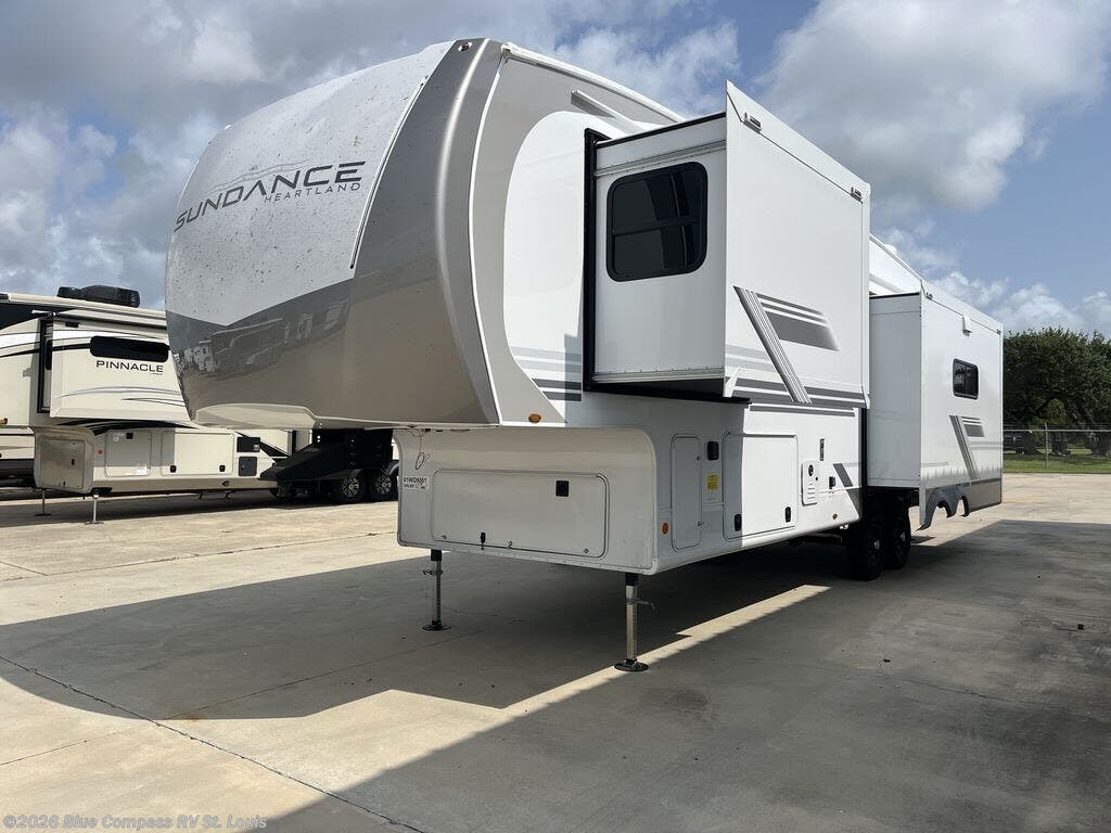 New 2027 Heartland Sundance 32RLBS available in Eureka, Missouri