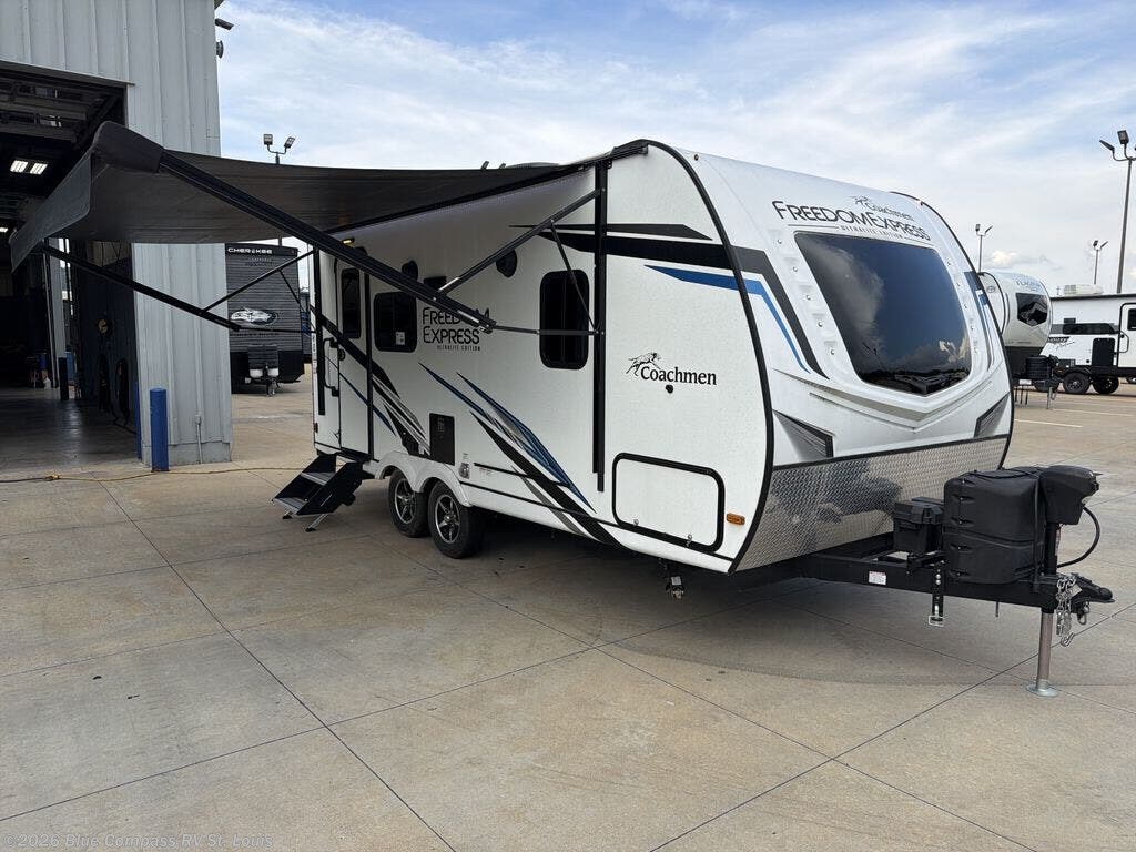 2023 Coachmen Freedom Express Ultra Lite 192RBS - Used Travel Trailer For Sale by Blue Compass RV St. Louis in Eureka, Missouri