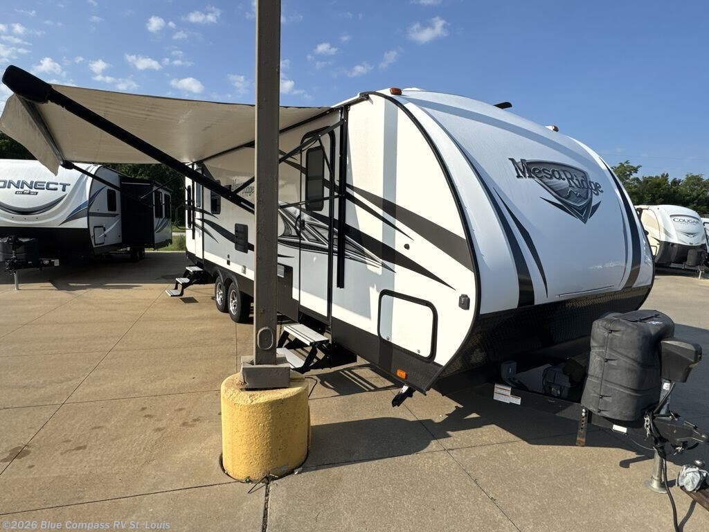 2019 Highland Ridge Mesa Ridge Limited 2710RL - Used Fifth Wheel For Sale by Blue Compass RV St. Louis in Eureka, Missouri