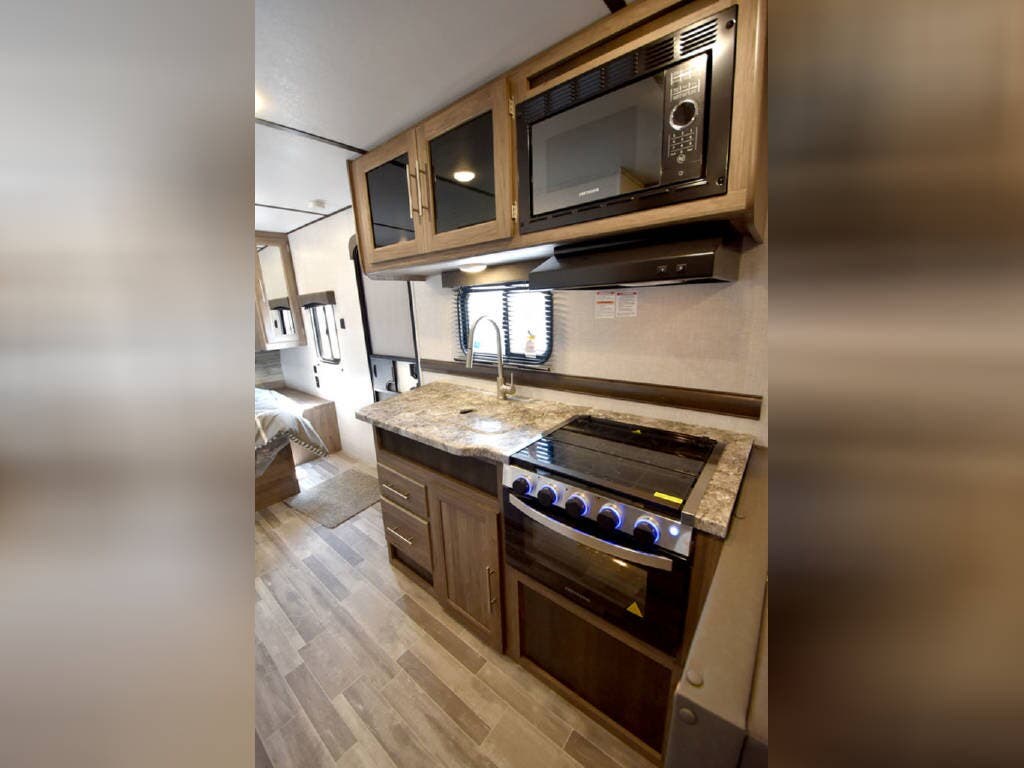 2023 CrossRoads Zinger Lite ZR211RD RV for Sale in Salem, AL 36874