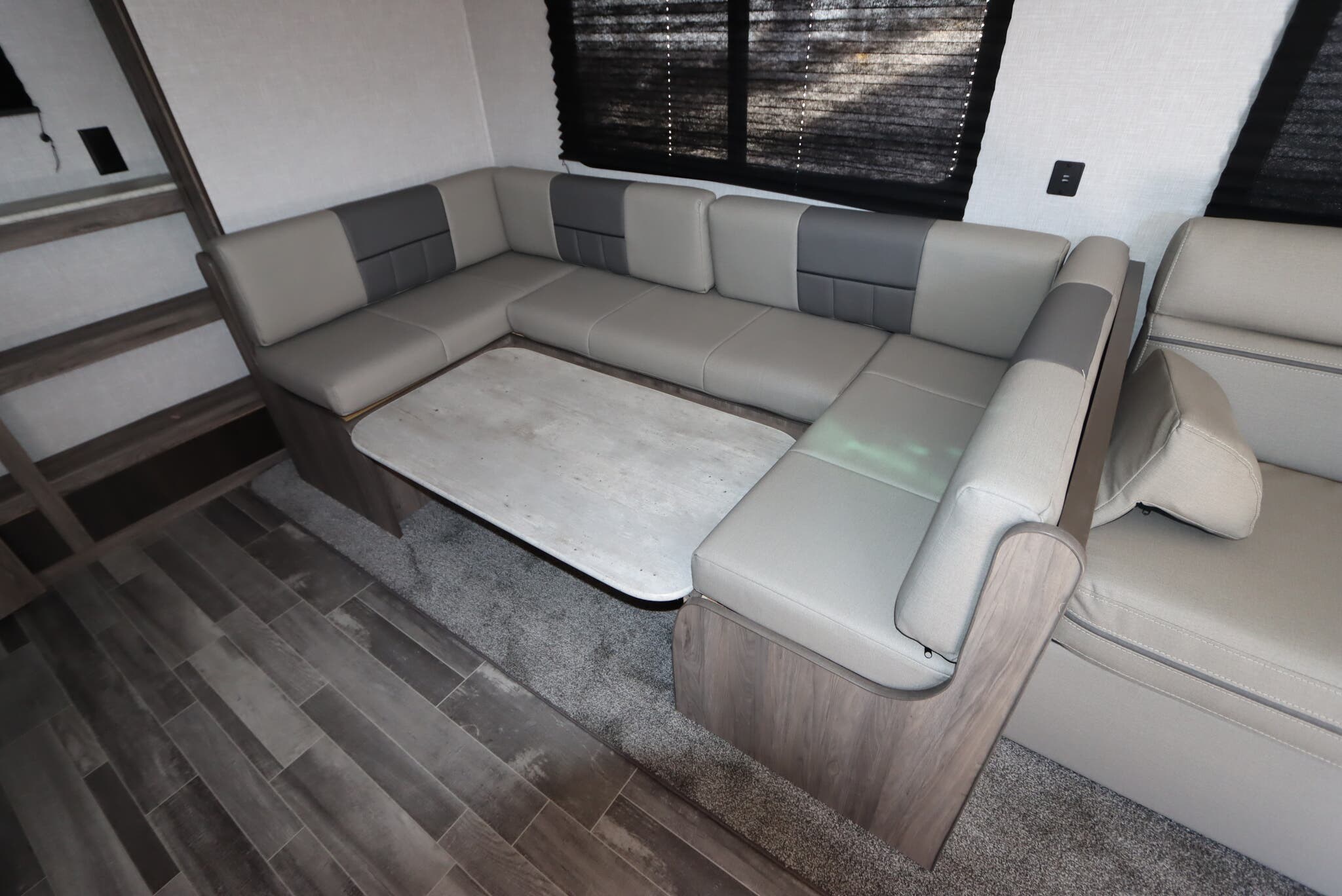 2023 CrossRoads Zinger Lite ZR18DS RV for Sale in Salem, AL 36874