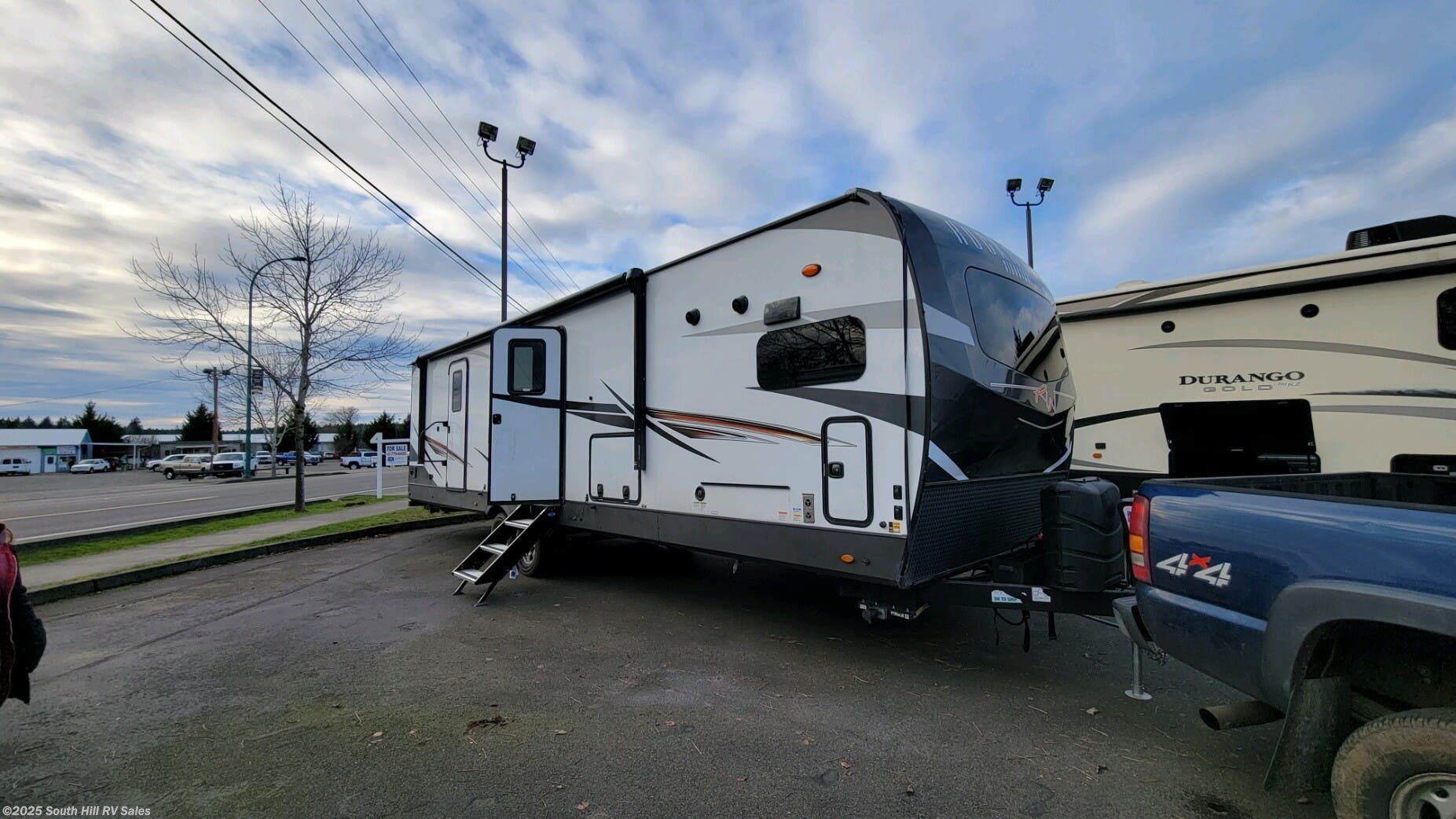 2022 Forest River Rockwood Signature 8335SB RV for Sale in