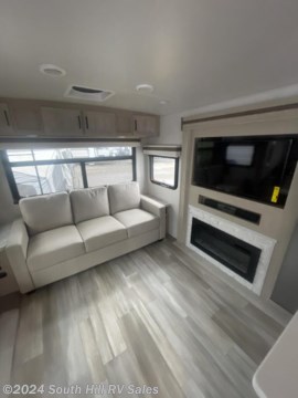 &lt;p&gt;top selling rear lounge layout and of course the Rockwood top end quality&lt;/p&gt;