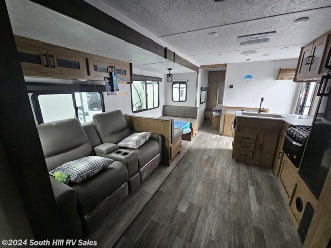 2024 Coachmen Freedom Express 288BHDS - New Travel Trailer For Sale by South Hill RV Sales in Yelm, Washington
