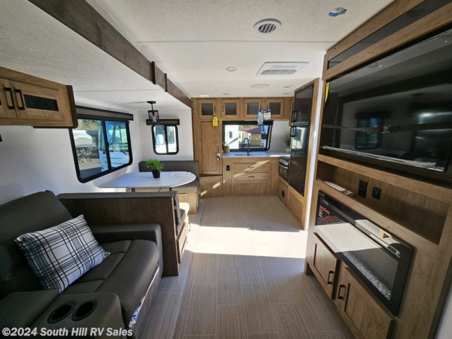 2024 Coachmen Freedom Express Ultra Lite 259FKDS - New Travel Trailer For Sale by South Hill RV Sales in Yelm, Washington