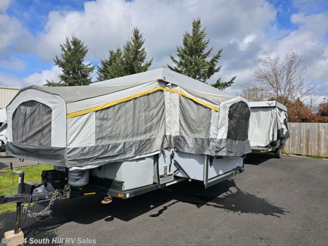 2012 Palomino Traverse Yellowstone - Used Expandable Trailer For Sale by South Hill RV Sales in Yelm, Washington