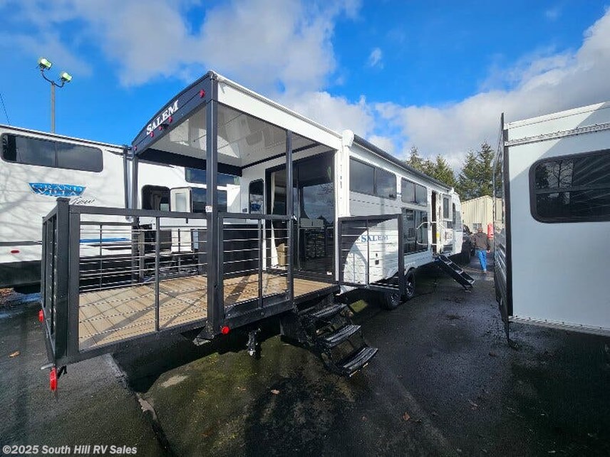 New 2025 Forest River Salem Villa 32 VERANDA available in Yelm, Washington