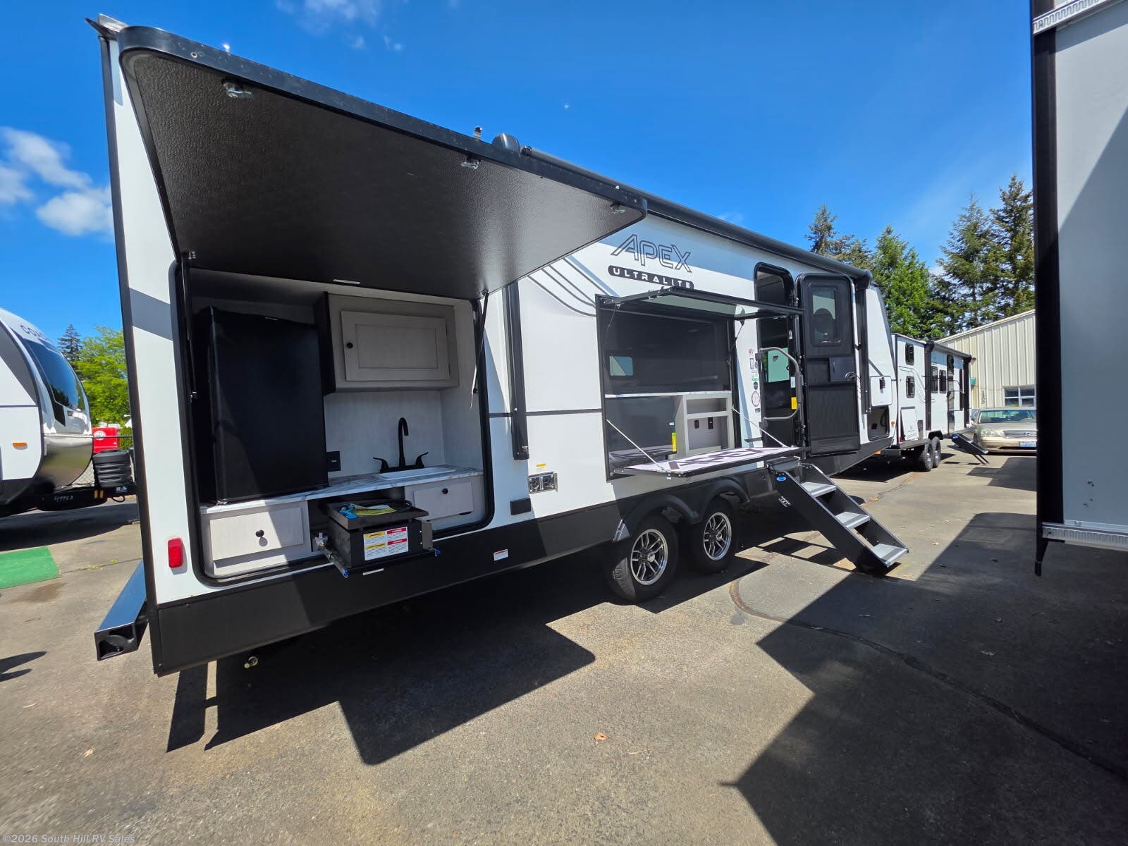 2025 Coachmen Apex Ultra-Lite 242BARV