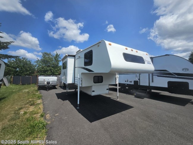 2004 Adventurer LP Eagle Cap 950