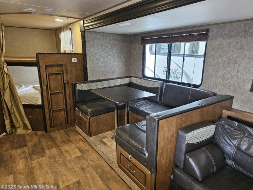 Used 2016 Forest River Salem Cruise Lite 263BHXL available in Yelm, Washington