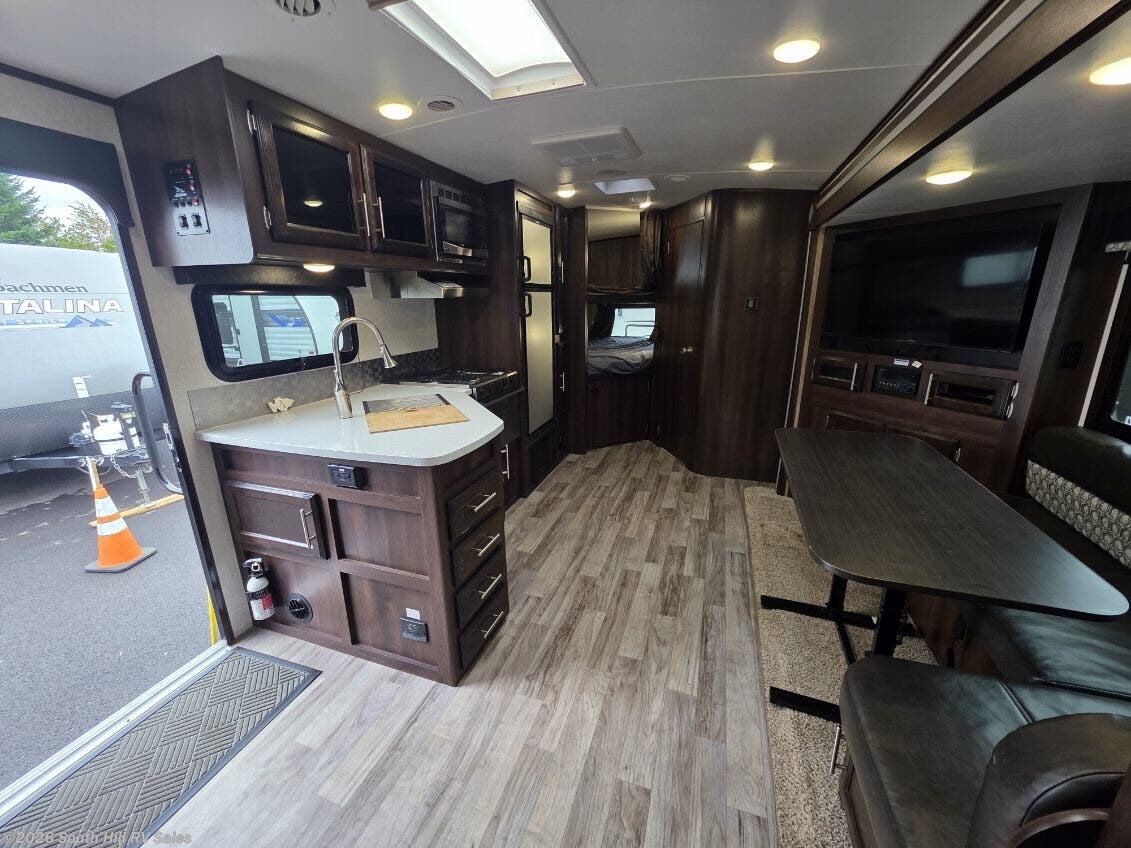 2019 Jayco White Hawk 24MBH - Used Travel Trailer For Sale by South Hill RV Sales in Yelm, Washington features Surround Sound System, Spare Tire Kit, TV, Stove Top Burner, CD Player