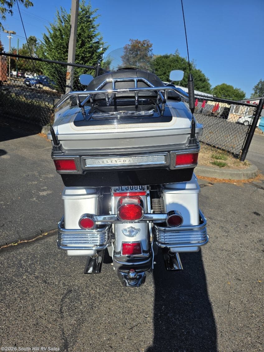 Used 2003 5th Avenue Harley Davidson Ultra available in Yelm, Washington