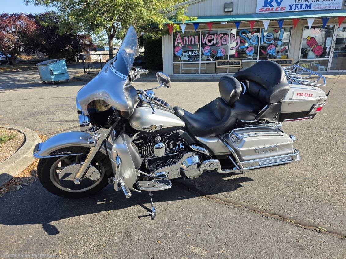 2003 5th Avenue Harley Davidson Ultra - Used Miscellaneous for sale by South Hill RV Sales in Yelm, Washington