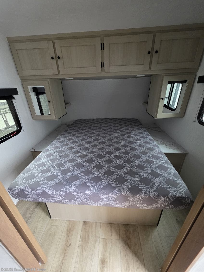 2026 Coachmen Apex Ultra-Lite X 26BHX - New Travel Trailer for sale by South Hill RV Sales in Yelm, Washington