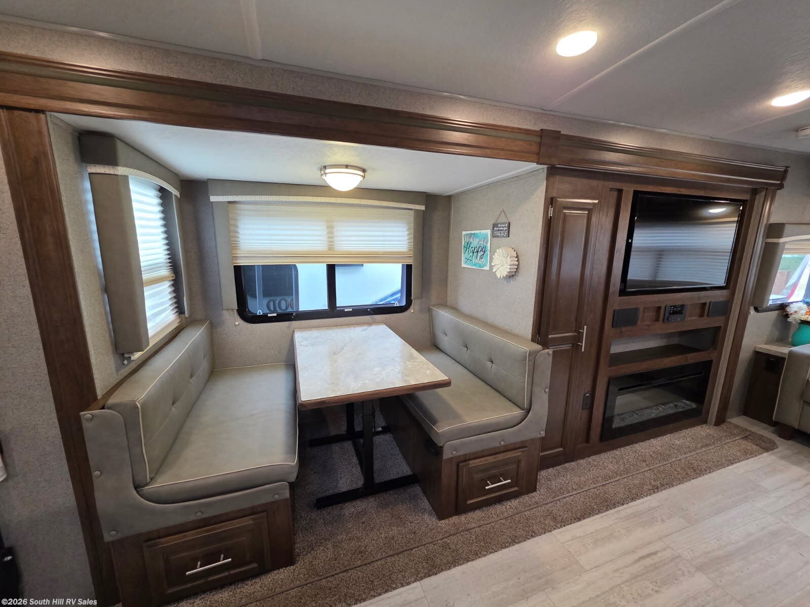 2021 Forest River Rockwood Ultra Lite 2906RL - Used Travel Trailer for sale by South Hill RV Sales in Yelm, Washington