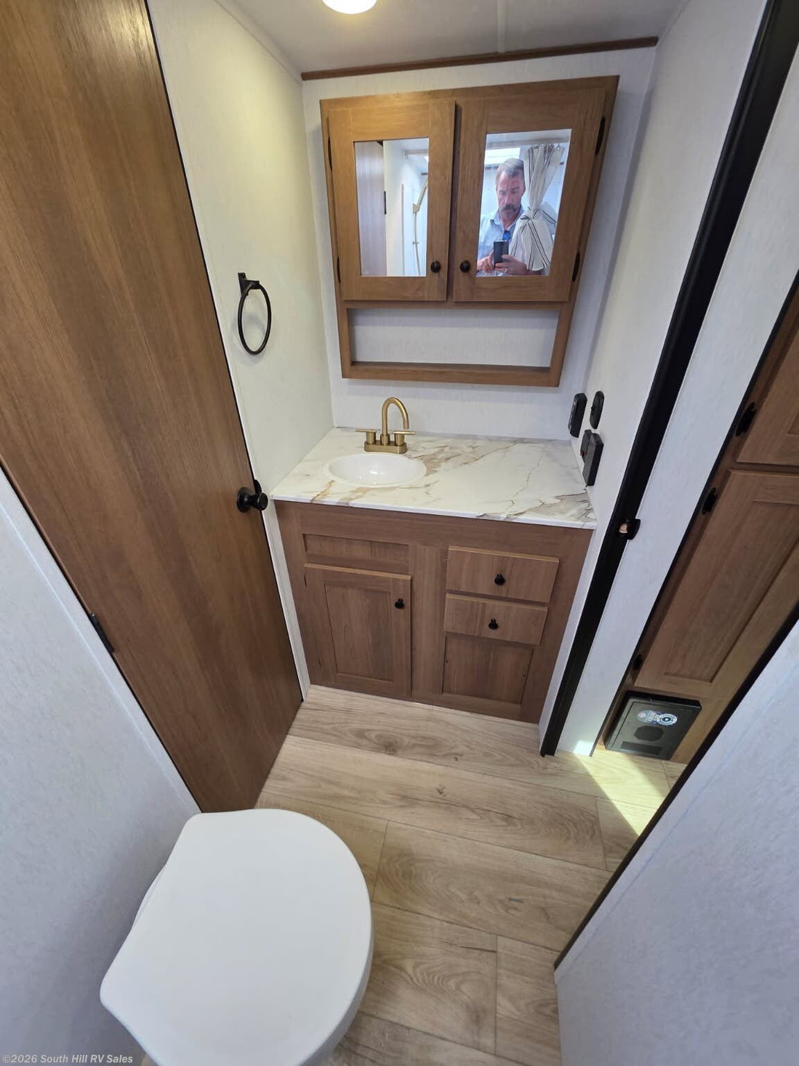 New 2026 Coachmen Apex Nano 216RKS available in Yelm, Washington