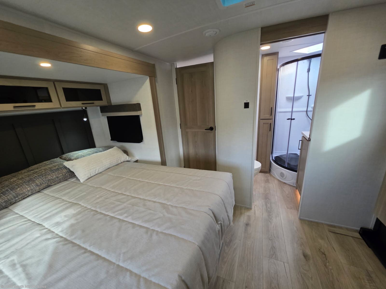 2026 Forest River Rockwood Ultra Lite 2608BS - New Travel Trailer for sale by South Hill RV Sales in Yelm, Washington