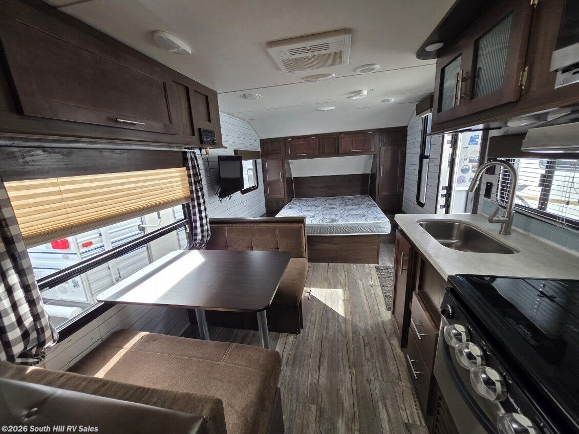2018 22BH by Cherokee from South Hill RV Sales in Yelm, Washington