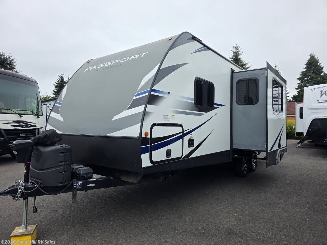 2021 Keystone Passport 2401BHWE - Used Travel Trailer For Sale by South Hill RV Sales in Yelm, Washington features External Shower, Microwave, Refrigerator, Air Conditioning, TV Antenna