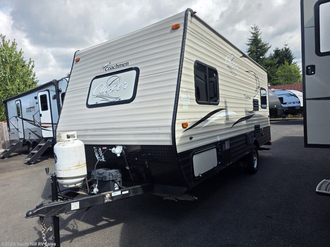 2017 Coachmen Clipper 17RD - Used Travel Trailer For Sale by South Hill RV Sales in Yelm, Washington features Refrigerator, Medicine Cabinet, Leveling Jacks, Water Heater, Awning