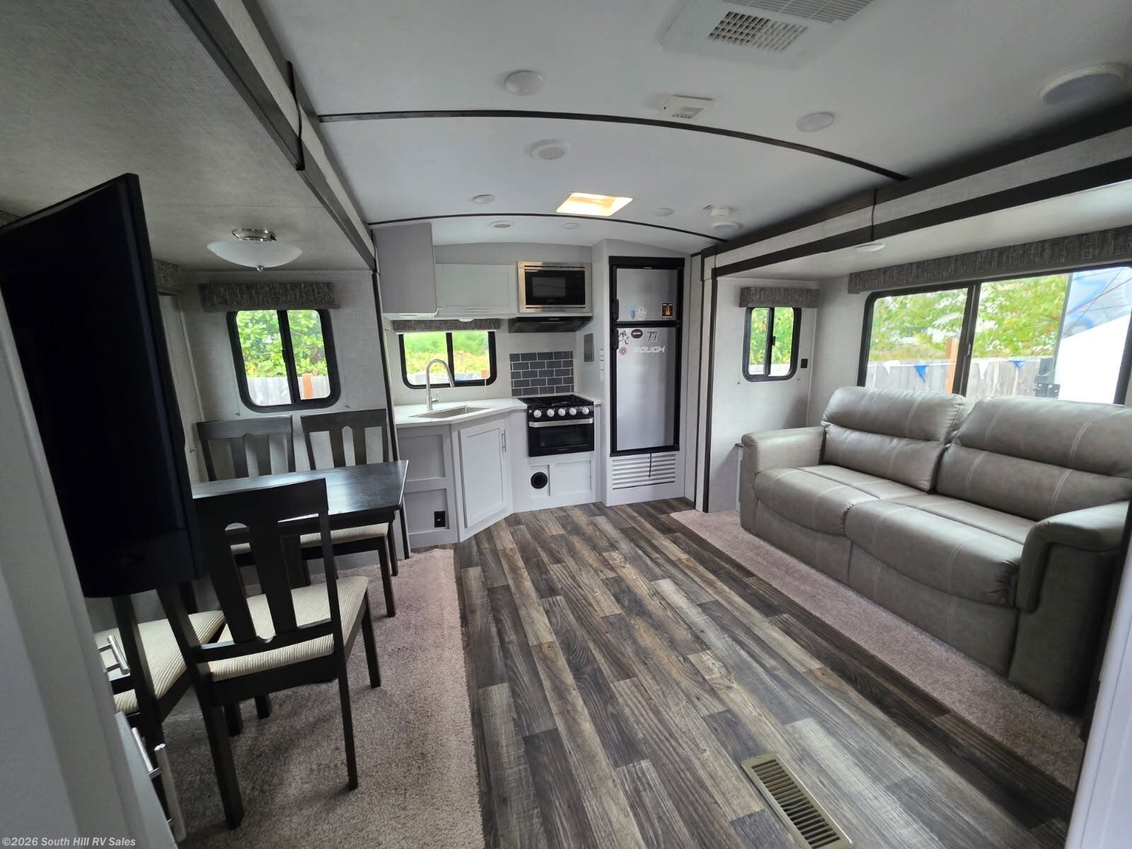 2020 Keystone Bullet Premier 24RKPR - Used Travel Trailer For Sale by South Hill RV Sales in Yelm, Washington features Power Awning, Smoke Detector, TV Antenna, Medicine Cabinet, Water Heater