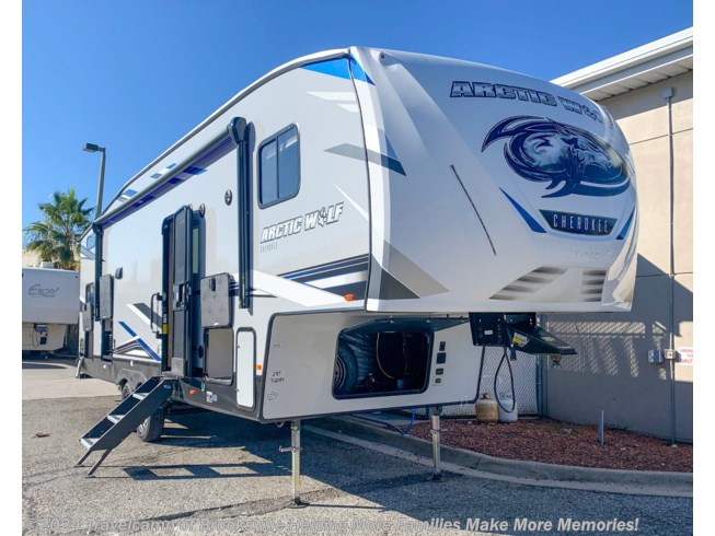 New 2022 Cherokee ARCTIC WOLF 287BH available in Brooksville, Florida