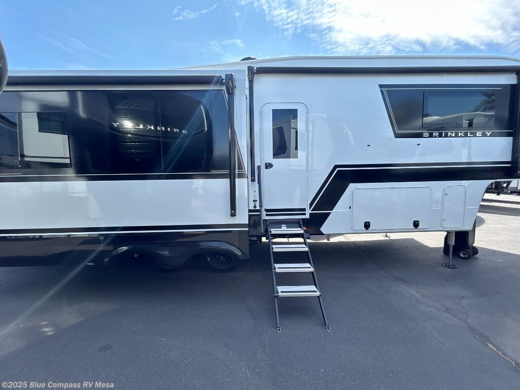 2026 Brinkley RV Model Z 3100 - New Fifth Wheel For Sale by Blue Compass RV Mesa in Mesa, Arizona features Slideout